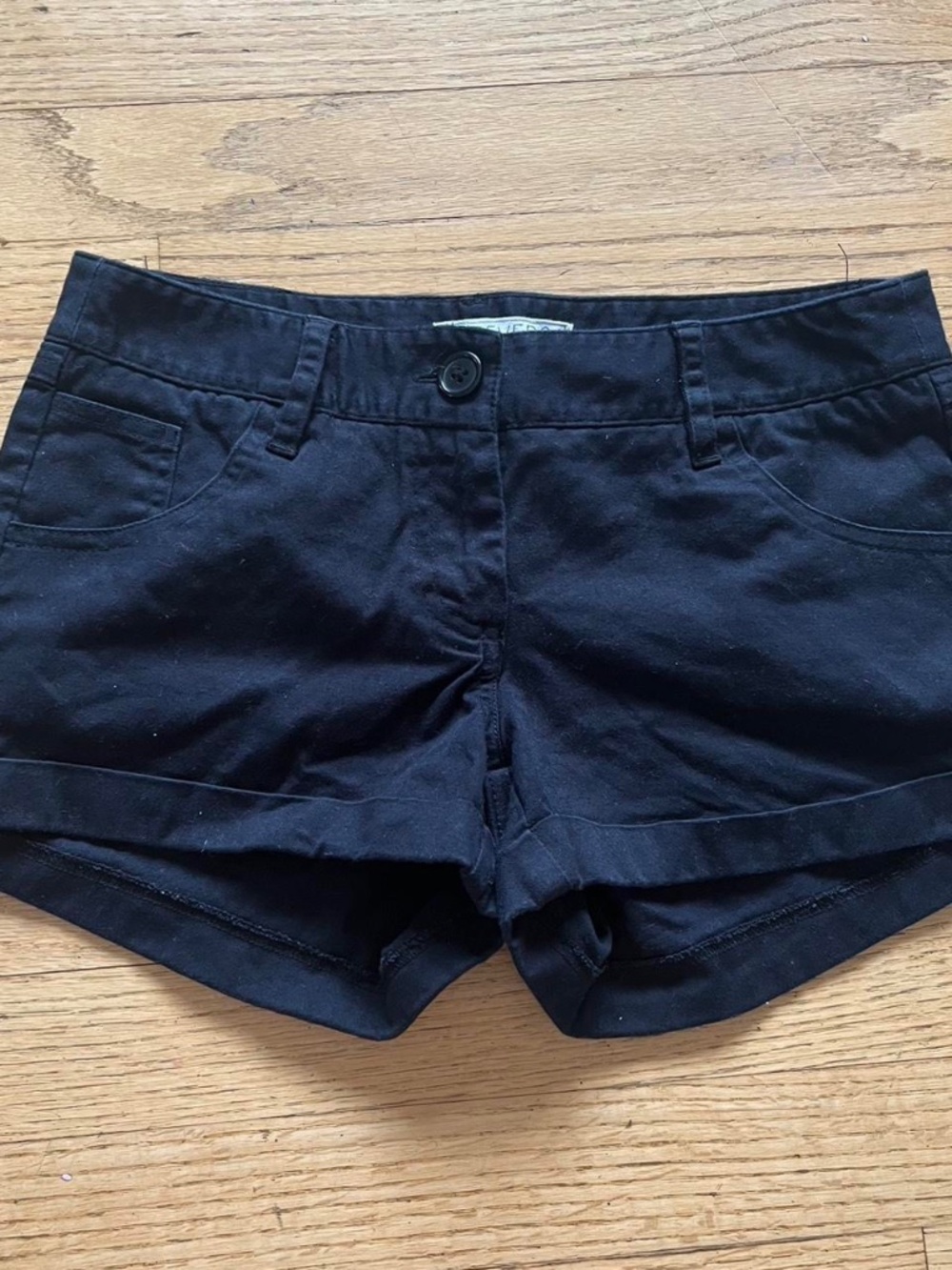 Forever 21 Women's Black low rise Shorts